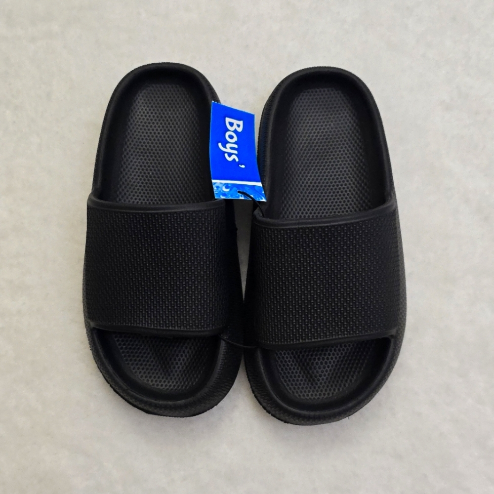 NWT Boys Black Slides S 11/12 Sandals Casual Slip On Shoes - Picture 1 of 5